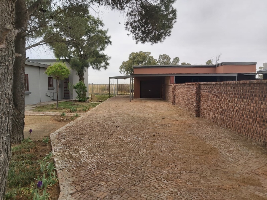 To Let 3 Bedroom Property for Rent in Roodewal Free State